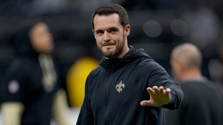 derek-carr-retirement-accelerates-necessary.jpg