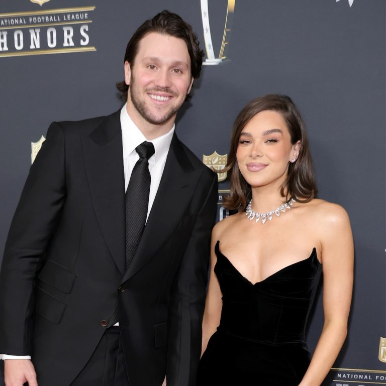 rs_1200x1200-250206165008-1200-nfl-honors-josh-allen-hailee-steinfeld.jpg