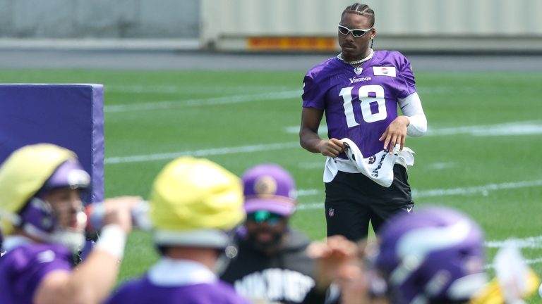 randy-moss-believes-wide-receiver-best-ever.jpg
